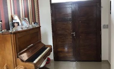 Casa en venta - 4 Dormitorios 3 Baños - Cocheras - 1.100Mts2 - Presidente Perón