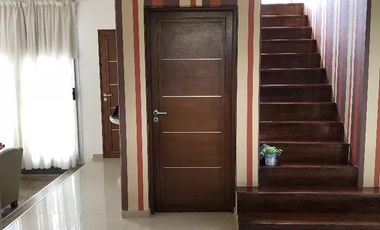 Casa en venta - 4 Dormitorios 3 Baños - Cocheras - 1.100Mts2 - Presidente Perón