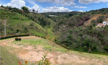 Lote en Venta en Vía San Vicente - El Peñol, para 3 Construcciones.