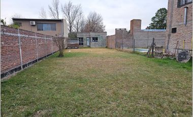 Casa en venta a terminar en Ibarlucea. Barrio Centro con gran terreno
