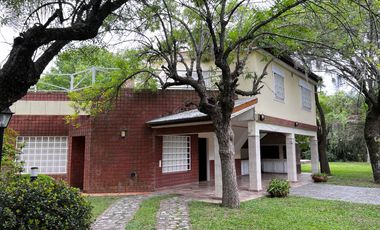 Casa en  Cotos de  la alameda Roldán