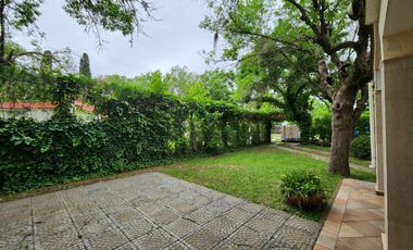 Casa en  Cotos de  la alameda Roldán