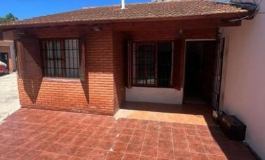 Casa en venta - 2 Dormitorios 1 Baño - 80mts2 - San Bernardo del Tuyú