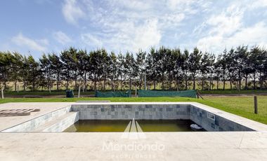 Casa 4 amb con piscina y cochera doble en Barrio Privado Tierras del Mar