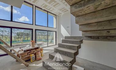 Casa 4 amb con piscina y cochera doble en Barrio Privado Tierras del Mar