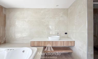 Casa 4 amb con piscina y cochera doble en Barrio Privado Tierras del Mar