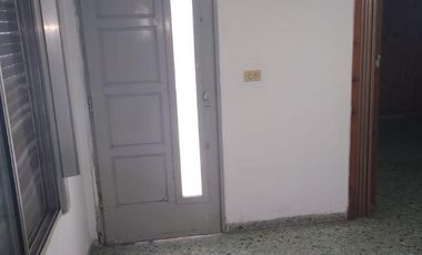 Casa en Berazategui en Venta 4 Ambientes Zona Estación de Berazategui. Bajó de precio.