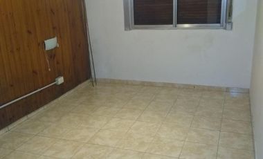 Casa en Berazategui en Venta 4 Ambientes Zona Estación de Berazategui. Bajó de precio.