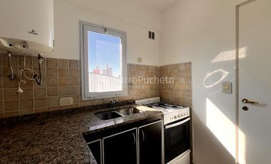 Venta departamento semipiso 1 ambiente en Moron. (5º)