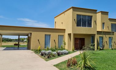 Casa en Estancia La Macarena