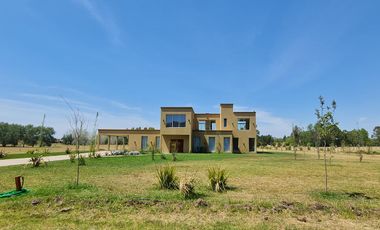 Casa en Estancia La Macarena