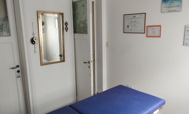 Amplia casa en  venta en Ramón Falcón 3300, Flores