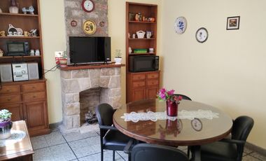 Amplia casa en  venta en Ramón Falcón 3300, Flores