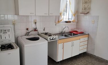 Amplia casa en  venta en Ramón Falcón 3300, Flores
