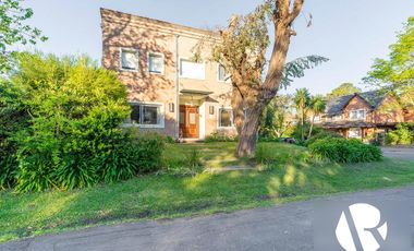 Venta Casa en Country Los Cardales con Pileta!