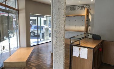 Locales en block en venta en el centro de San Isidro, con renta, ideal inversores