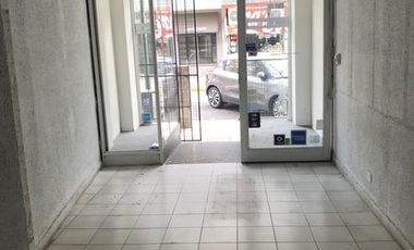 Locales en block en venta en el centro de San Isidro, con renta, ideal inversores