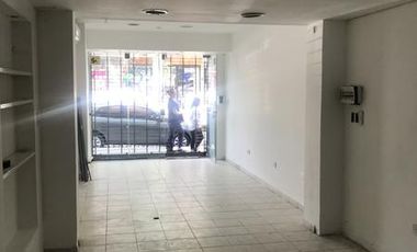 Locales en block en venta en el centro de San Isidro, con renta, ideal inversores