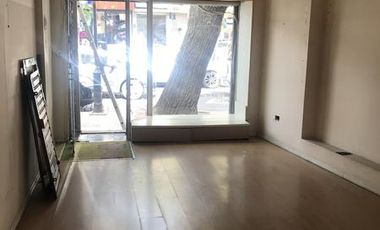 Locales en block en venta en el centro de San Isidro, con renta, ideal inversores