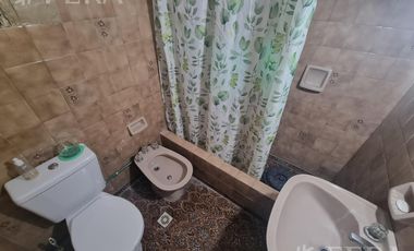 Venta de Casa 3 ambientes con cochera y patio en Florencio Varela