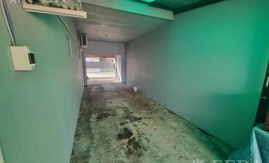 Venta de Casa 3 ambientes con cochera y patio en Florencio Varela