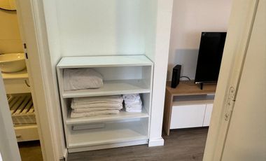 Departamento de 1 dormitorio amoblado y con cochera