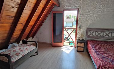 Venta - Casa de 5 ambientes en Villa Gesell - Zona SUR