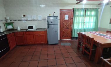 Venta - Casa de 5 ambientes en Villa Gesell - Zona SUR