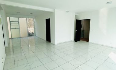 GRAN OPORTUNIDA DE INVERSION, IMPECABLE DEPARTAMENTO EN VENTA EN CIMA ESMERALDA