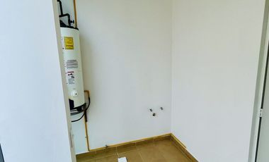 GRAN OPORTUNIDA DE INVERSION, IMPECABLE DEPARTAMENTO EN VENTA EN CIMA ESMERALDA