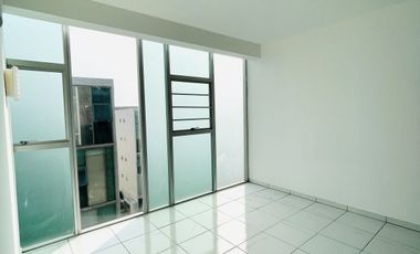 GRAN OPORTUNIDA DE INVERSION, IMPECABLE DEPARTAMENTO EN VENTA EN CIMA ESMERALDA