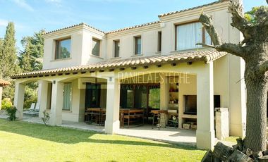 Casa en  La Peregrina