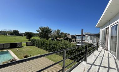 Casa 3 dormitorios con Pileta en 