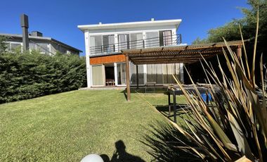 Casa 3 dormitorios con Pileta en 