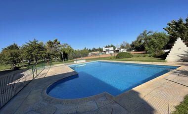 Casa 3 dormitorios con Pileta en 