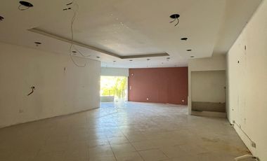 LOCAL COMERCIAL EN RENTA  PLAZA LA MISION