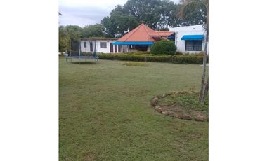 VENTA DE CASA EN LAS LAJAS DE CHAME, HACIA LA MONTAÑA