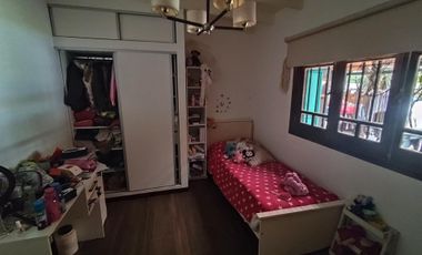 VENTA CASA 4 AMBIENTES MORENO