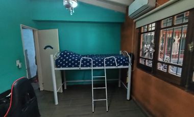 VENTA CASA 4 AMBIENTES MORENO