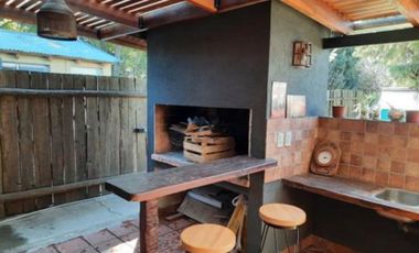 VENTA CASA 4 AMBIENTES MORENO