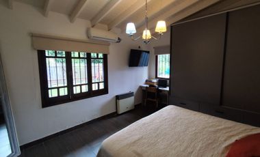 VENTA CASA 4 AMBIENTES MORENO