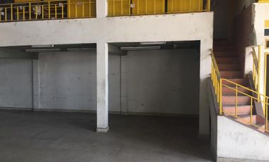 Local en venta con entrepiso para deposito u oficinas en Temperley Este