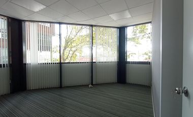 Oficina en alquiler Chacofi 2 piso alto