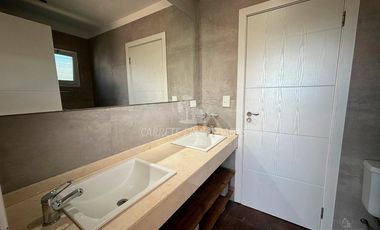 Oportunidad!! Casa venta en Los Olivares, Malvinas. Veni a conocerla!!