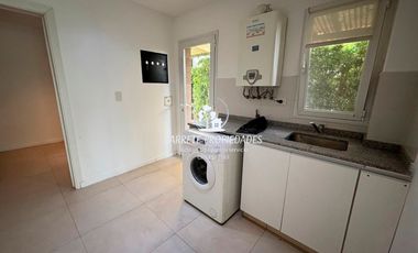 Oportunidad!! Casa venta en Los Olivares, Malvinas. Veni a conocerla!!