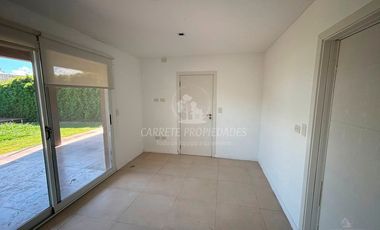 Oportunidad!! Casa venta en Los Olivares, Malvinas. Veni a conocerla!!