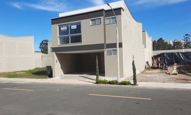 VENTA CASA MODERNA ESTRENAR SAN ANTONIO Rnegro