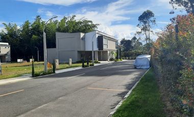 VENTA CASA MODERNA ESTRENAR SAN ANTONIO Rnegro