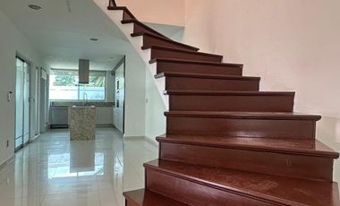 RESIDENCIA EN ESQUINA, EN VENTA, COTO ANDALUCIA VIRREYES