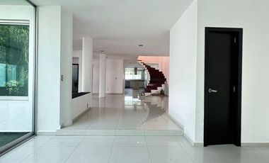 RESIDENCIA EN ESQUINA, EN VENTA, COTO ANDALUCIA VIRREYES